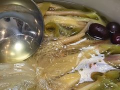 霸王花煲猪肘肉-正宗鸡饭粤香酒家(朱村店)