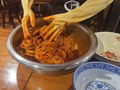 -爆炸头阿姨小四川正宗川味小吃(无任何分店)
