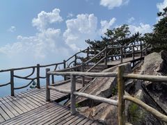 -罗田薄刀峰风景区