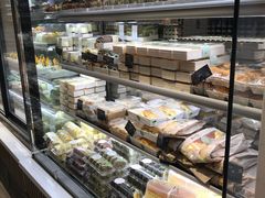 面包甜点陈列柜-幸福西饼面包茶饮(车公庙店)