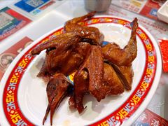 脆皮盐焗乳鸽-香港新曜记茶餐厅(星耀城店)