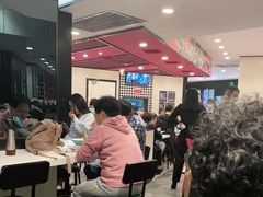 等位区-小杨生煎(龙之梦购物中心店)
