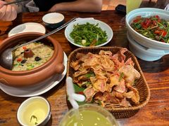 -老滇山寨•云南特色菜•地方菜•民族风情歌舞表演(金碧店)