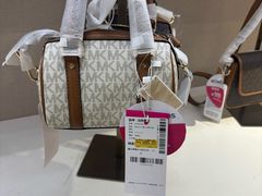 -唯品会(北京国瑞城店)