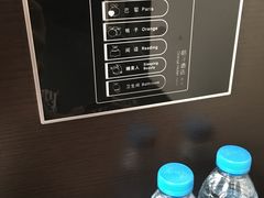 -桔子酒店(上海西藏北路地铁站店)