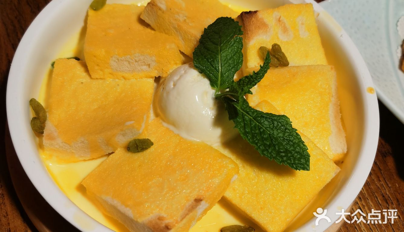 带着老人吃饭好像中式就是永远的选择 在哪里都有白鹿的