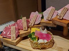 -山川小町·极番烧肉(新地假日广场店)