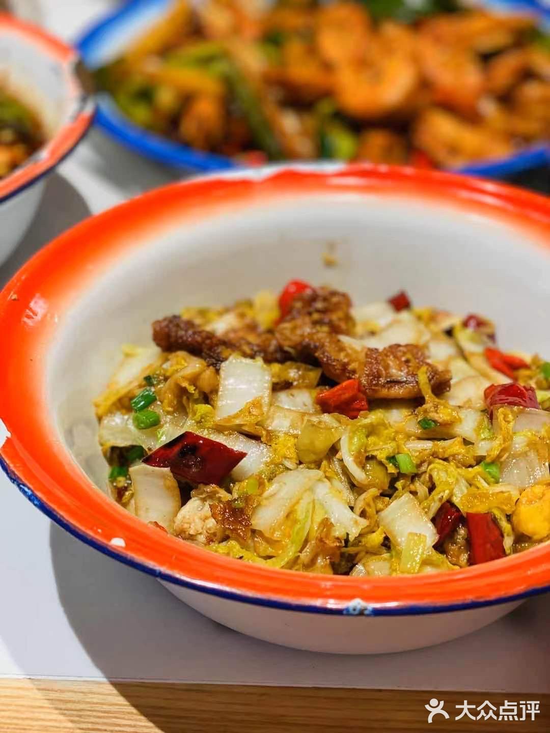 魔都探店｜穿越回老上海的国民饭店，神鲜馆