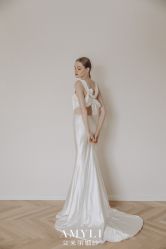 -艾米丽婚纱礼服