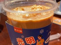 光明冰砖珍珠奶茶-万小鍋·酸汤肥牛火锅(苏宁广场店)