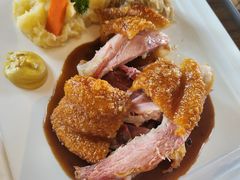 -LENBACH兰巴赫西餐啤酒坊(大连东港店)