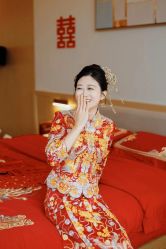 -Lady  Jane高端婚纱礼服馆