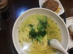 素鸡荷包蛋面-东泰祥生煎馆(陕西南路店)