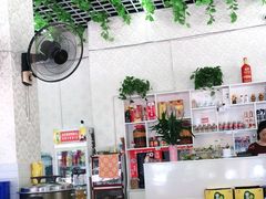 -一品红烧鸭特色川菜(三岔湖店)