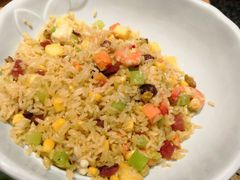 大叻经典菠萝海鲜炒饭-米纸越南小馆(金鹰世界店)