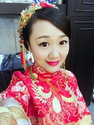 -现代经典婚纱摄影