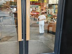 -星巴克(武汉金色港湾店)