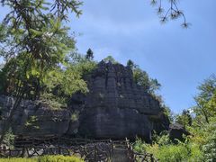 -梭布垭石林景区