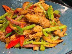 海鲜辣子鸡-耶里夏丽·丝路新疆菜·清真食品(徐汇南丹东路臻选店)