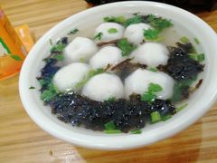 鱼丸汤-煎意浓·吴记煎包(八角亭店)