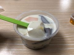 牛奶五谷豆花-六伴夏烘焙蛋糕·低糖动物奶油