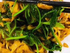 牛肉炒粿条-肉神潮汕卤鹅