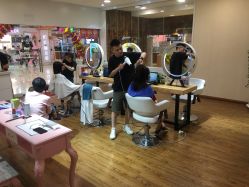 点击看大图 -金丝秀美发沙龙