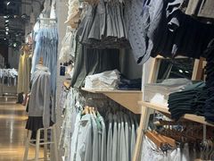 -Brandy Melville