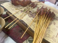 -刘姐啤酒鱼民族演艺餐厅(西街总店)