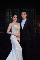 -至臻微拉婚纱摄影