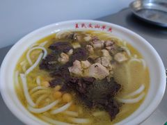 -文山荷鲜居(翠湖店)