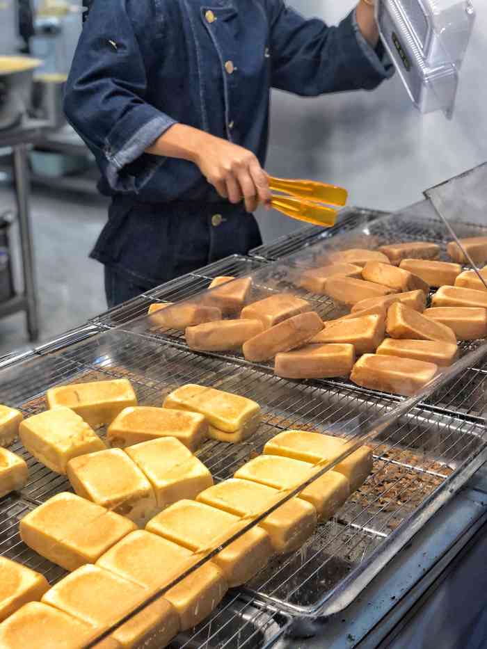 忆南诏·粑粑坊(凤起路店)-"路过几次都看到门口排队,生意特别火爆,收