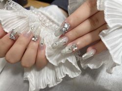 -UN·桃喜日系美睫美甲