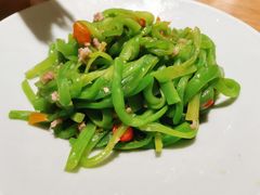 -聚鑫朋酸菜肥肠(文艺路口店)