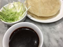 饼皮/酱/黄瓜条京葱（包烤鸭内）-燕云楼(云南路店)