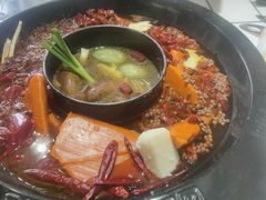 -扎起市井老火锅(乐山总店)