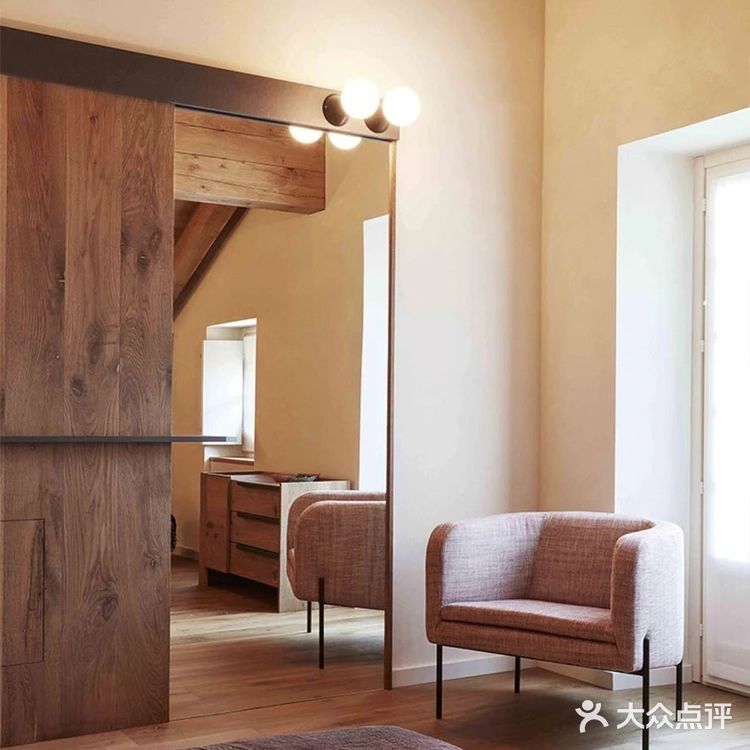 舒适的环境，温暖的色调☀️