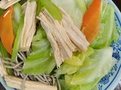 芹菜腐竹-门框胡同百年卤煮(新街口店)