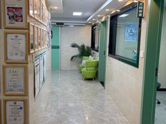 -半岛宠物医院24小时·内窥镜·牙科·碎石中心(府城大道店)