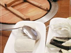 -万里闯关东铁锅炖菜馆(高新旗舰店)