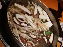 健康杂菌牛骨锅-海银海记潮汕牛肉火锅(新港中路海珠店)