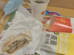 -麦当劳(鄂尔多斯机场店)