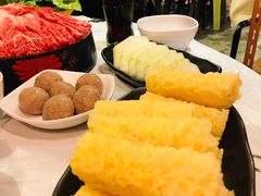 -鲜入围煮花胶鸡海鲜火锅