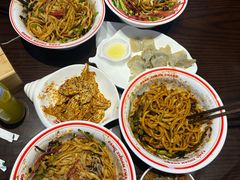 老北京爆肚粉-方砖厂69号炸酱面·烤鸭(前门鲜鱼口店)