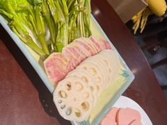 -菌之家·专业纯野生菌火锅·特色炒菌