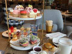 鱼子酱香槟下午茶-粤海喜来登酒店·&More聚驿(天河城店)