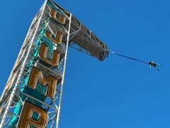 -巨鹏飞梦幻海岸