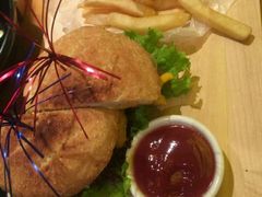 -LENBACH兰巴赫西餐啤酒坊(大连星海广场店)