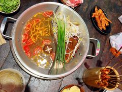 -四小区火锅·巷子里的重庆火锅(花照壁店)