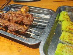 -马路牙子烧烤音乐酒馆(望京店)